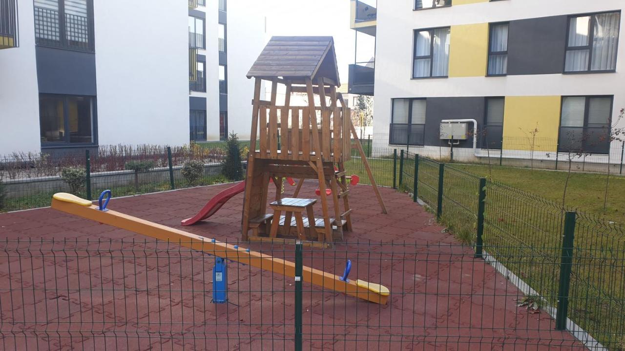 Ultracentral 5* Boutique Hotel Style Apartment. Brand New. 2 Rooms. Spacious. Free Parking Cluj-Napoca Exteriör bild