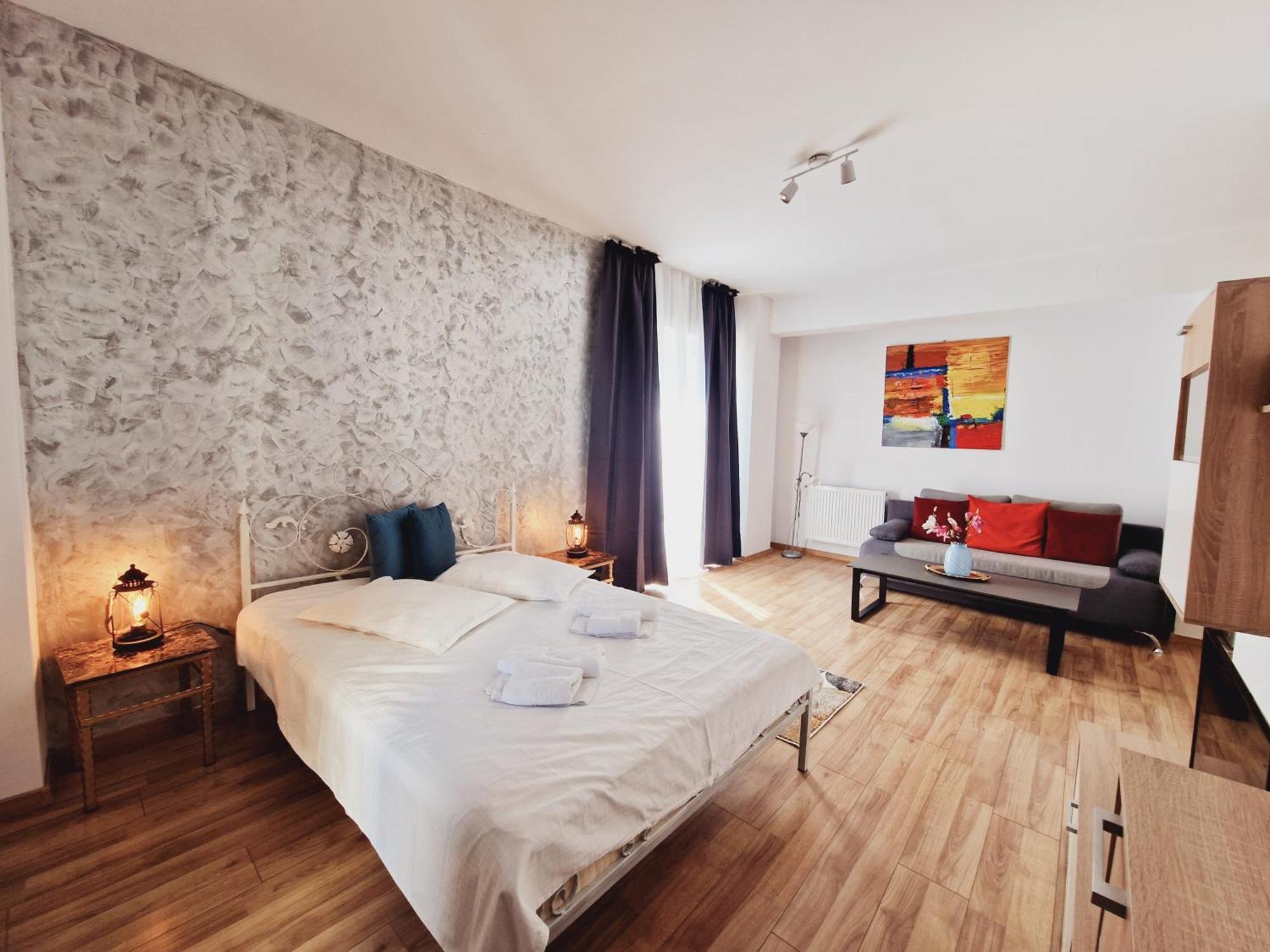Ultracentral 5* Boutique Hotel Style Apartment. Brand New. 2 Rooms. Spacious. Free Parking Cluj-Napoca Exteriör bild
